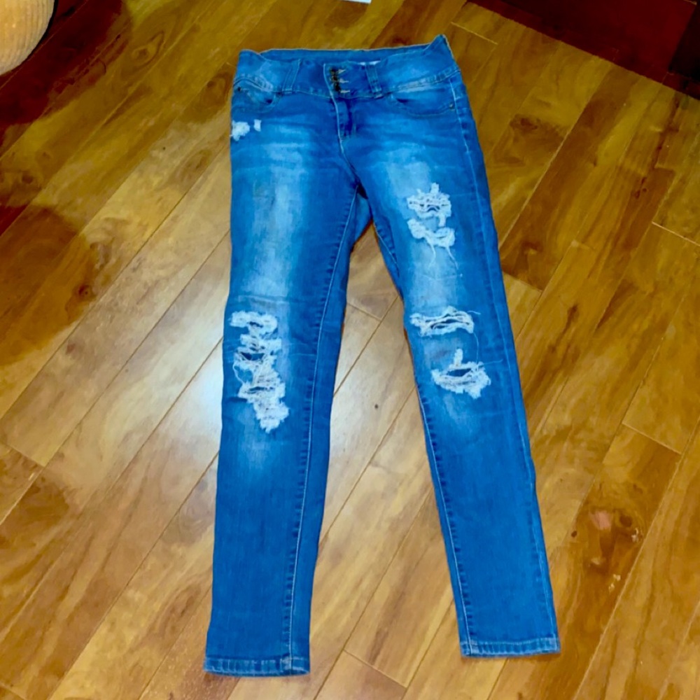High rise ripped skinny jeans